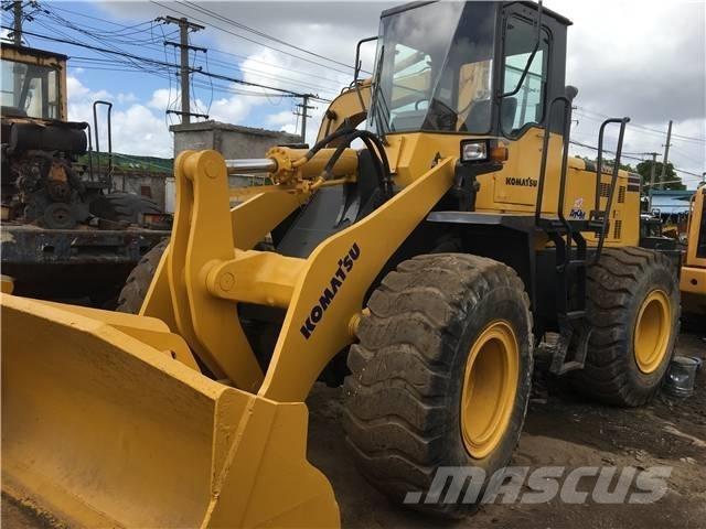 Komatsu WA380 Kolesni nakladalci