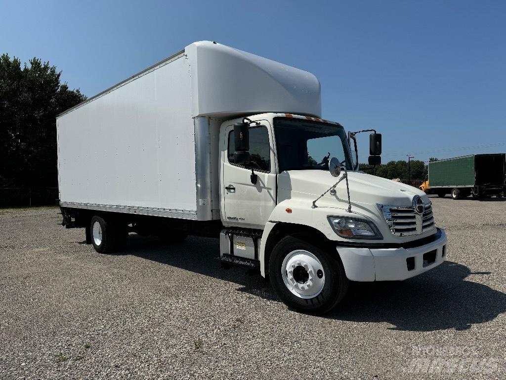 Hino 238 Tovornjaki zabojniki