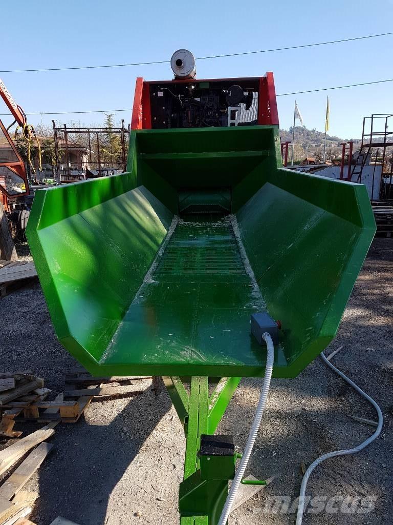  Greentechnik BS760 Drobilci lesa