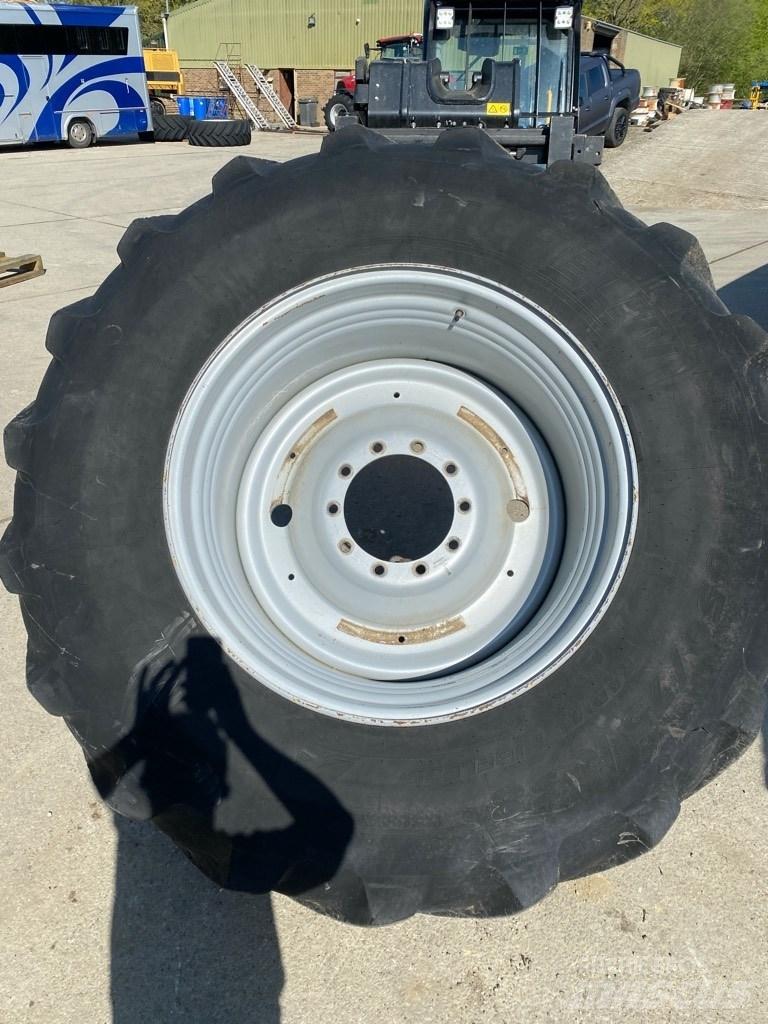 Case IH Puma Gume, kolesa in platišča