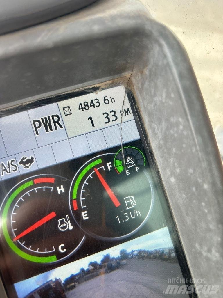 Hitachi ZX135 US-6 Bagri goseničarji