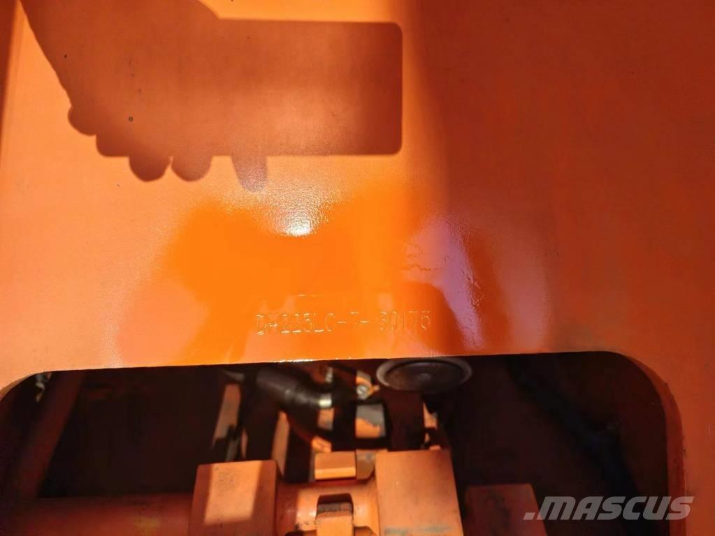 Doosan DH225LC-7 Bagri goseničarji