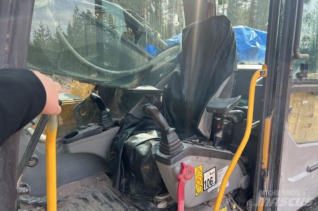 Volvo 460CL Bagri goseničarji