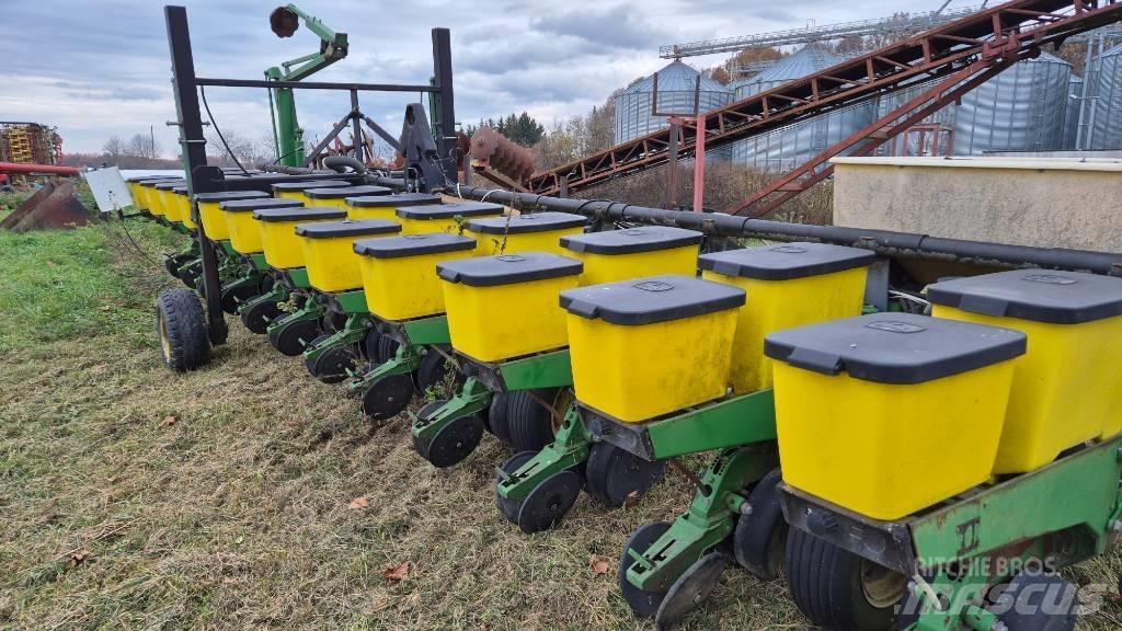John Deere 1760 Sadilniki