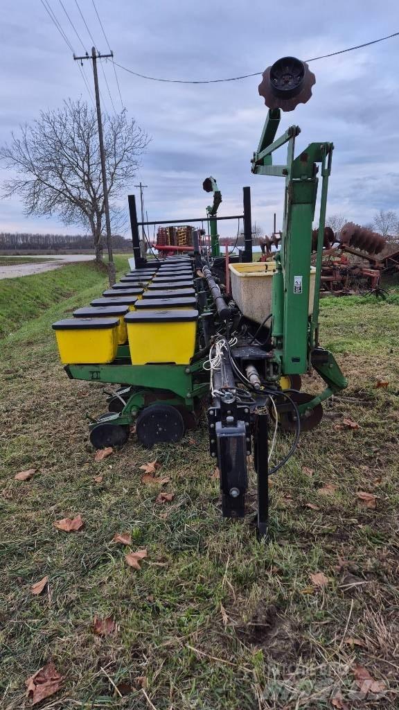 John Deere 1760 Sadilniki