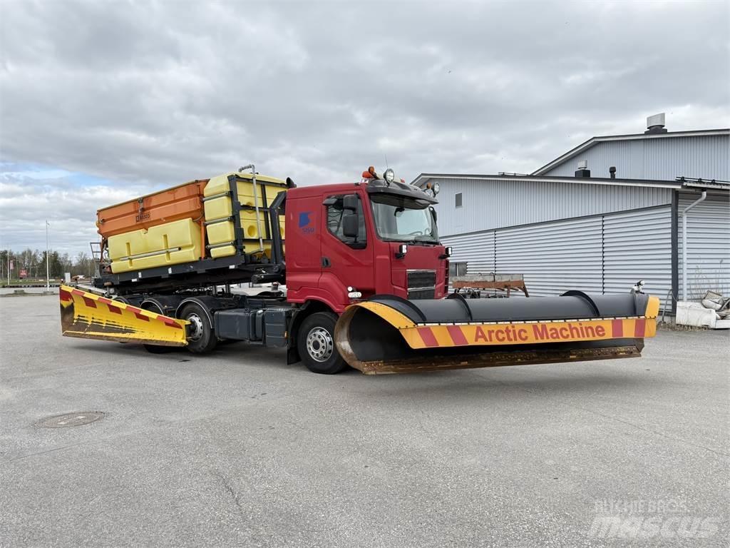 Sisu R500 8X2 Razstavljivi tovornjaki z žičnimi dvigali