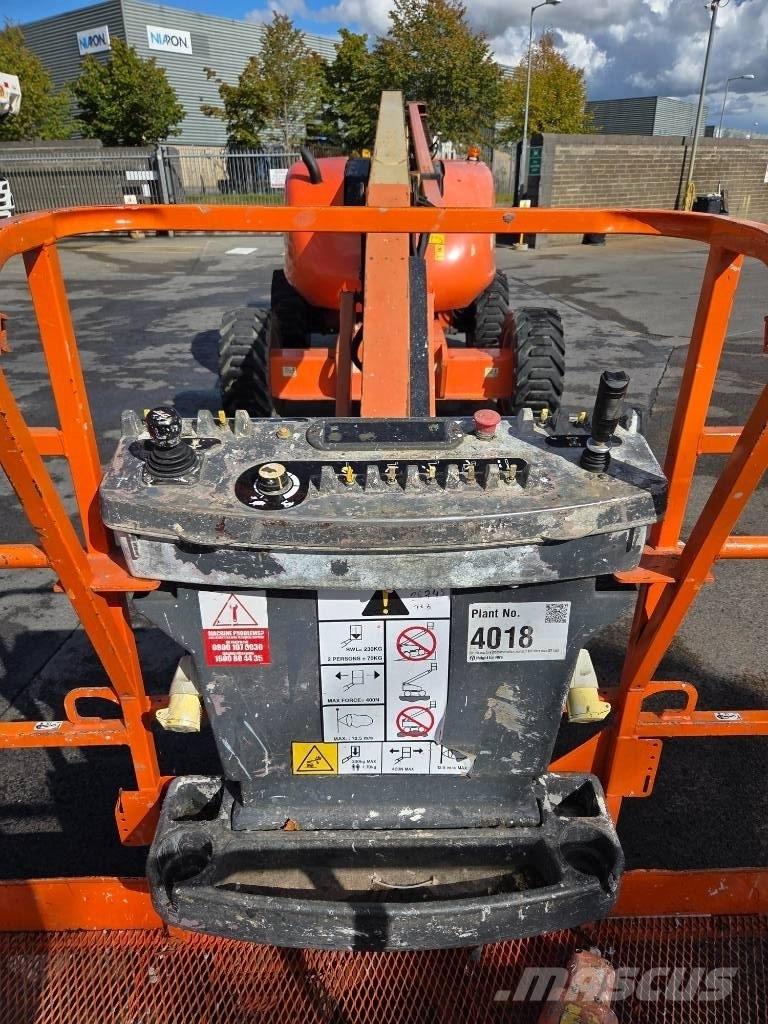 JLG 600 AJ Zglobne dvižne ploščadi