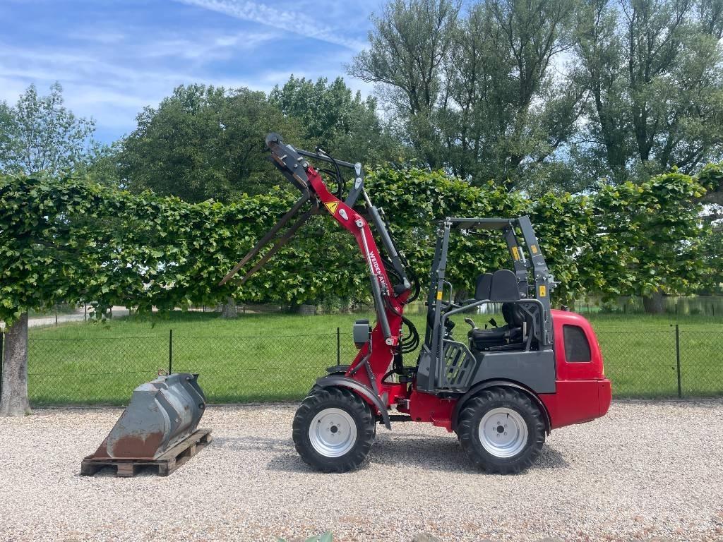 Weidemann 1260 Kolesni nakladalci