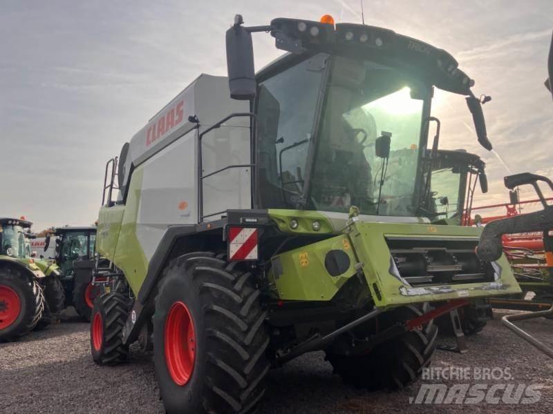 CLAAS TRION 530 Kombajni