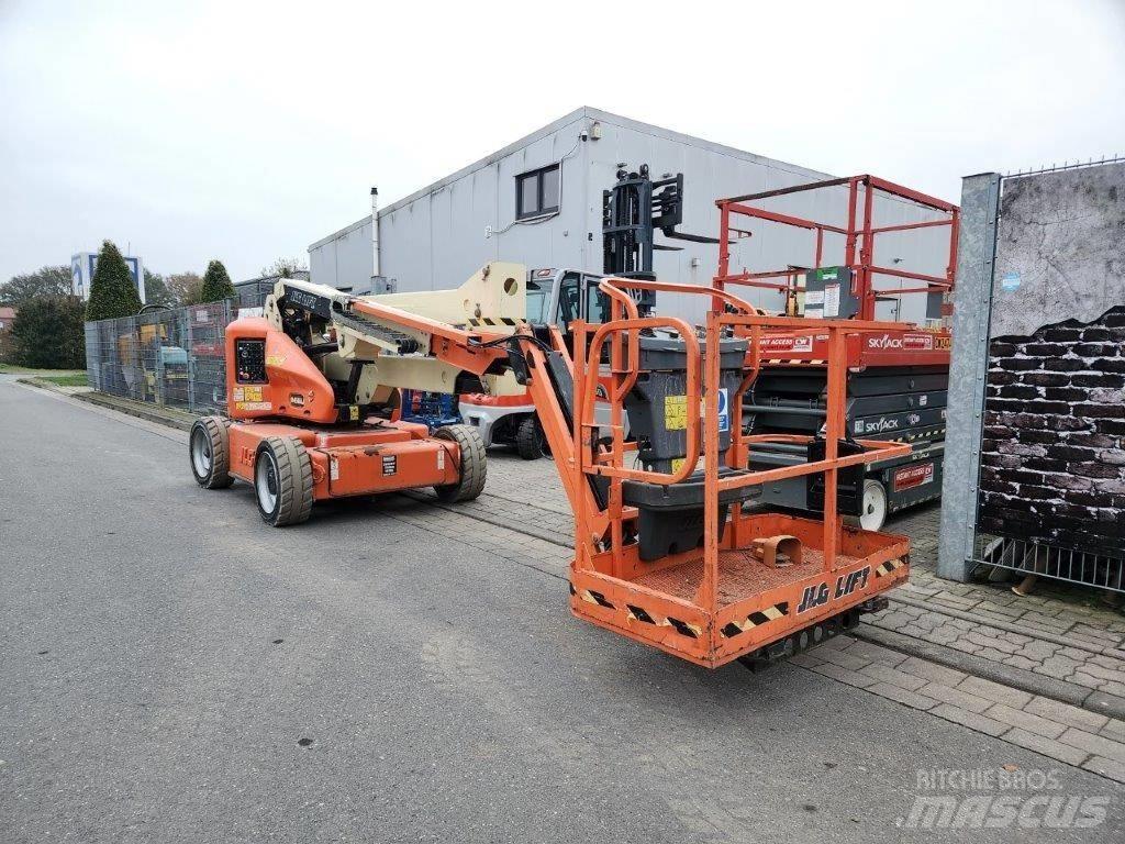 JLG M 450 AJ Zglobne dvižne ploščadi