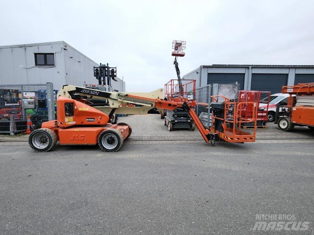 JLG M 450 AJ Zglobne dvižne ploščadi