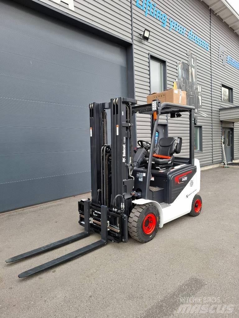 Bobcat B25NS Električni viličarji