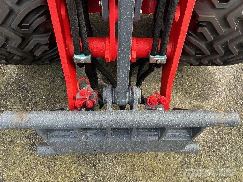 Flexitrac 1248 Cab Večnamenski nakladalci