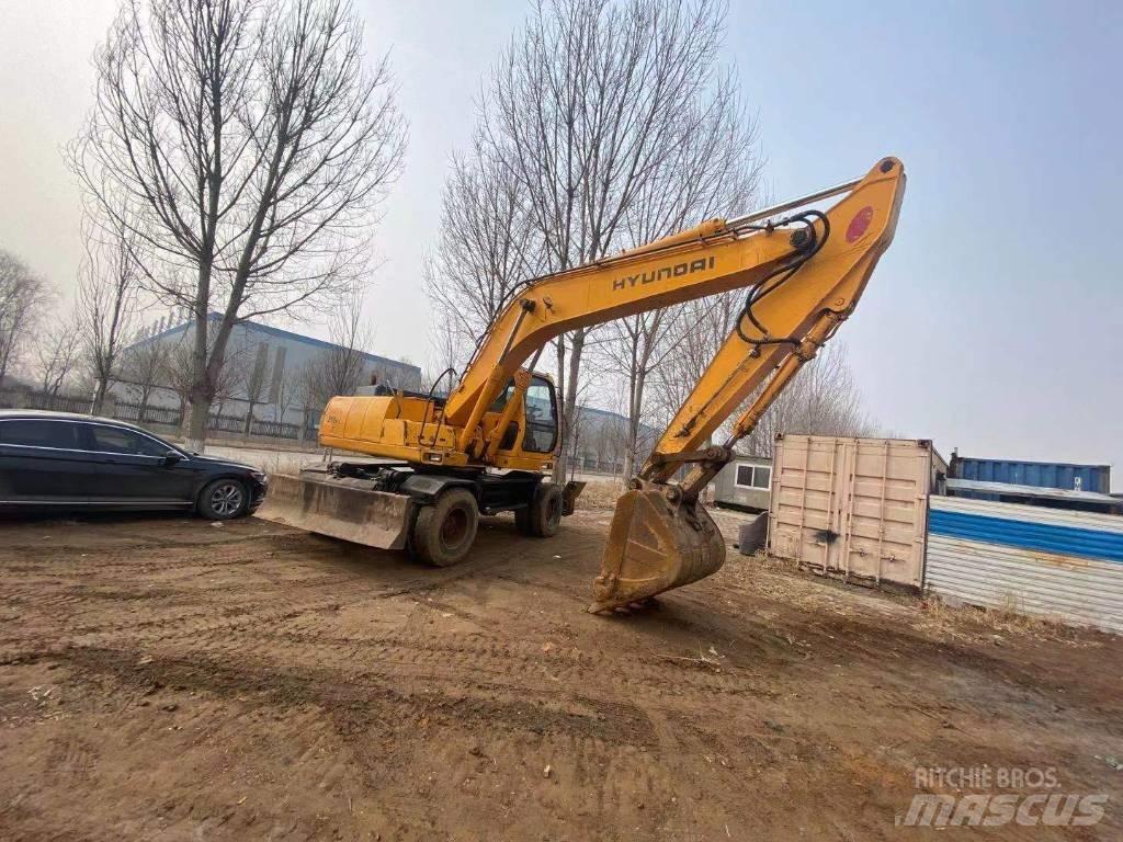 Hyundai R210WD Bagri na kolesih