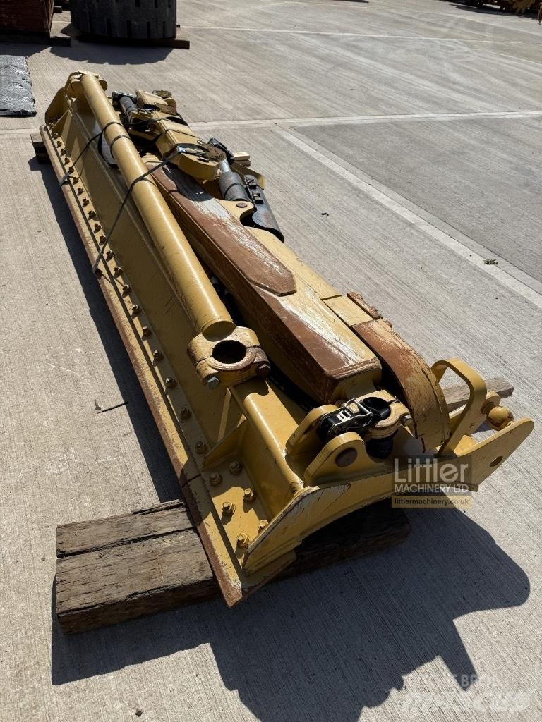 CAT 815 Kompaktorji tal