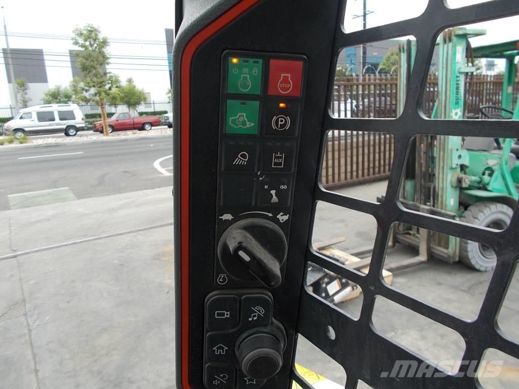 Bobcat S62 Skid steer mini nakladalci