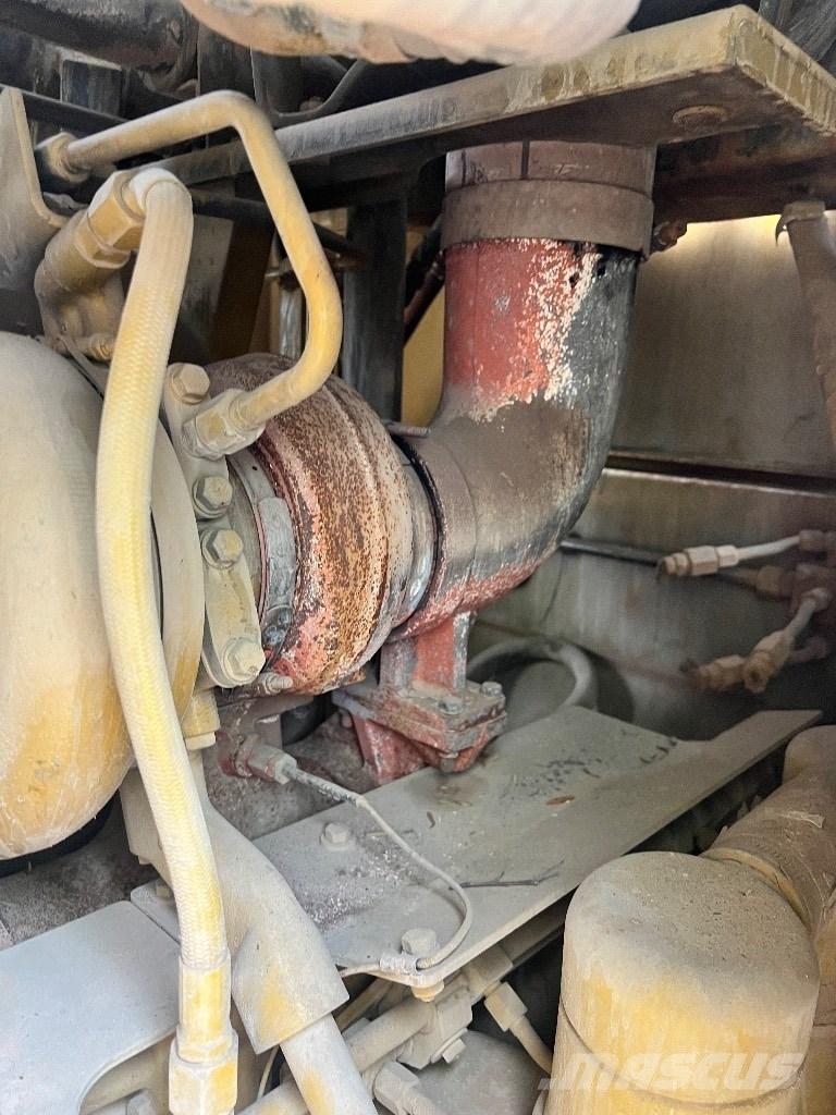 CAT 992 G Kolesni nakladalci
