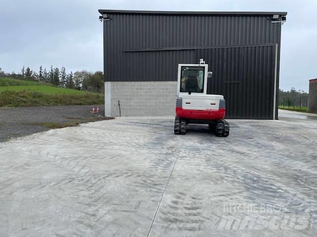 Takeuchi TB 250 Mini bagri <7t