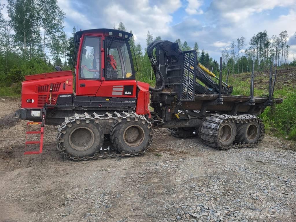 Komatsu 835 Forwarderji