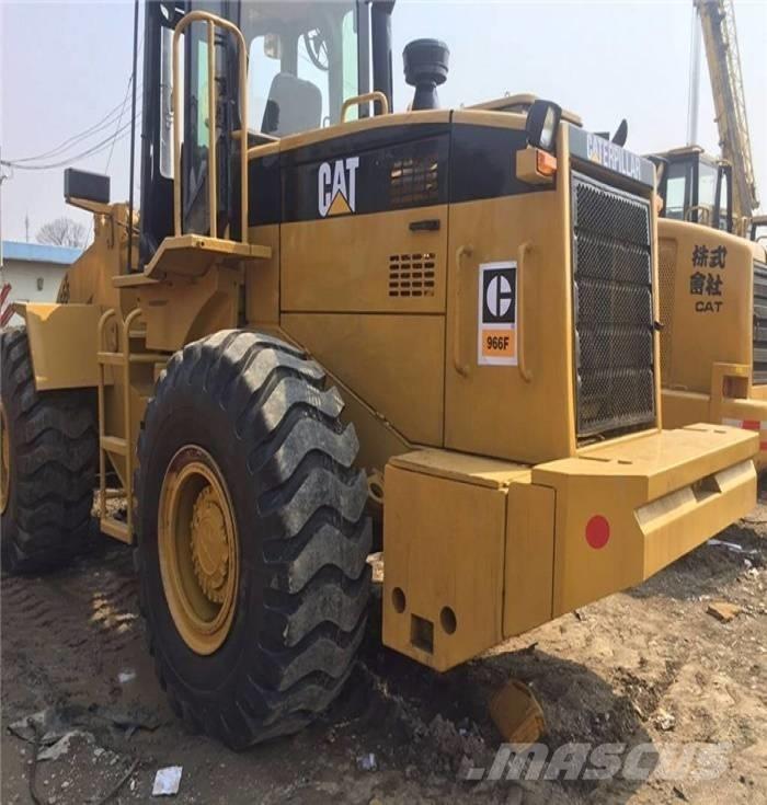 CAT 966 F Kolesni nakladalci