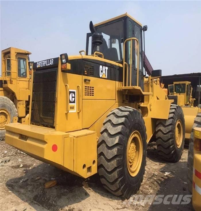 CAT 966 F Kolesni nakladalci