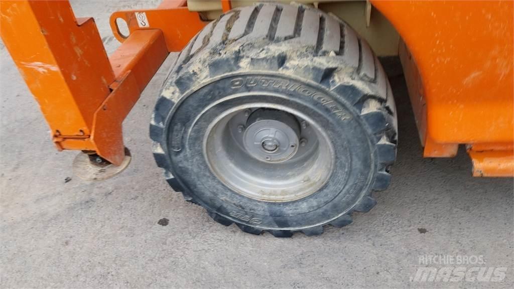 JLG 4394RT Škarjaste dvižne ploščadi