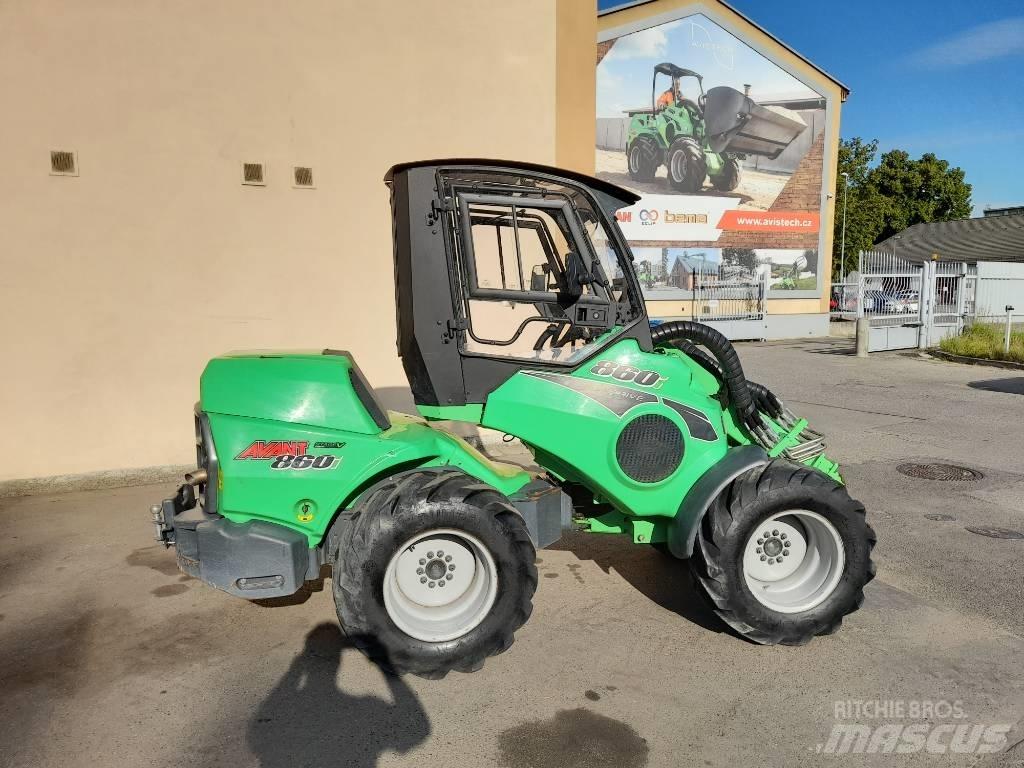 Avant 860i ROPS Drugo