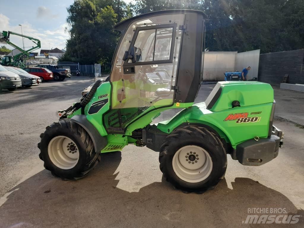 Avant 860i ROPS Drugo