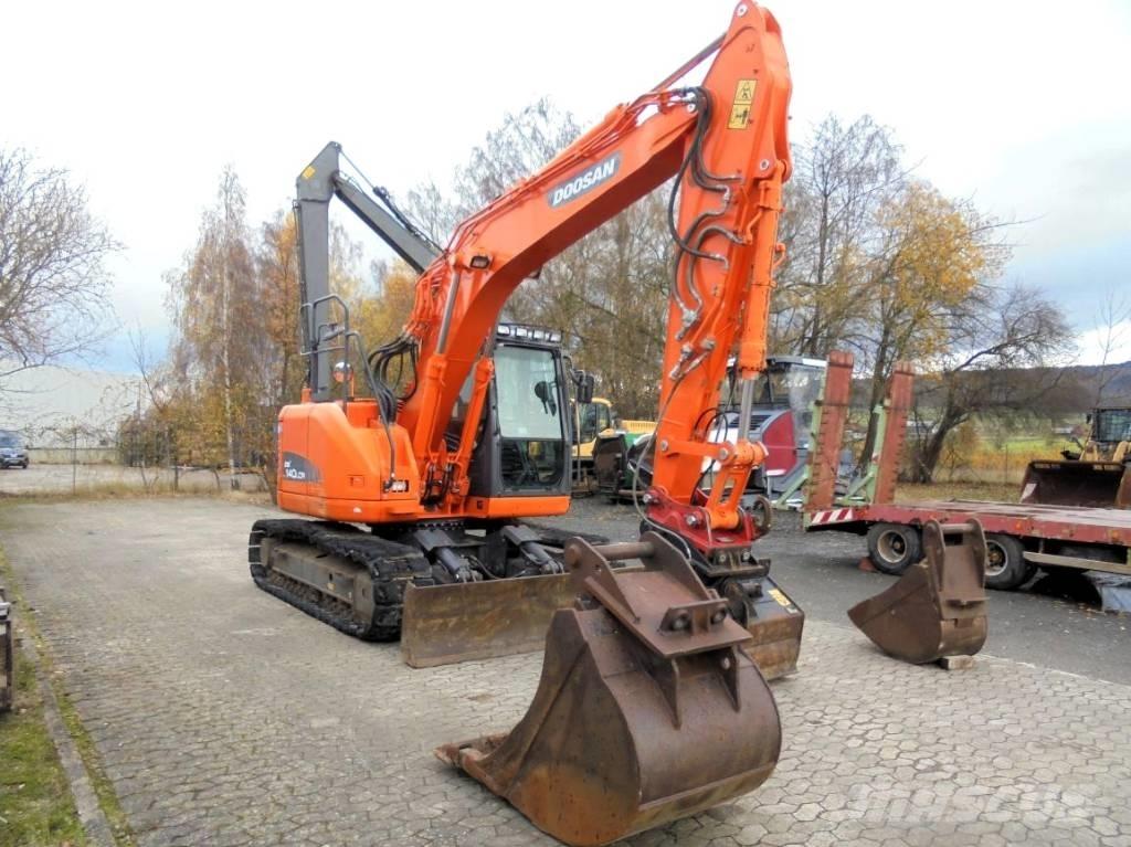 Doosan DX 140 LCR-3 Bagri goseničarji