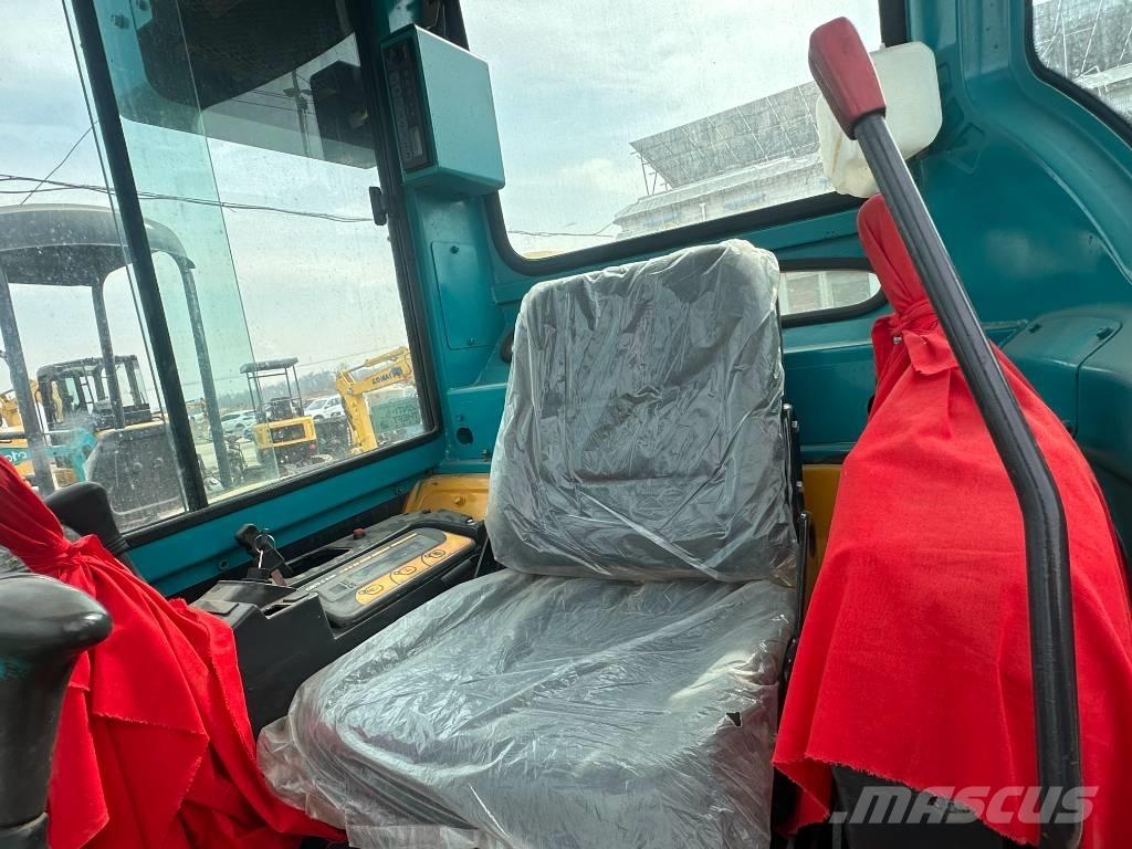 Kubota 30 Bagri goseničarji