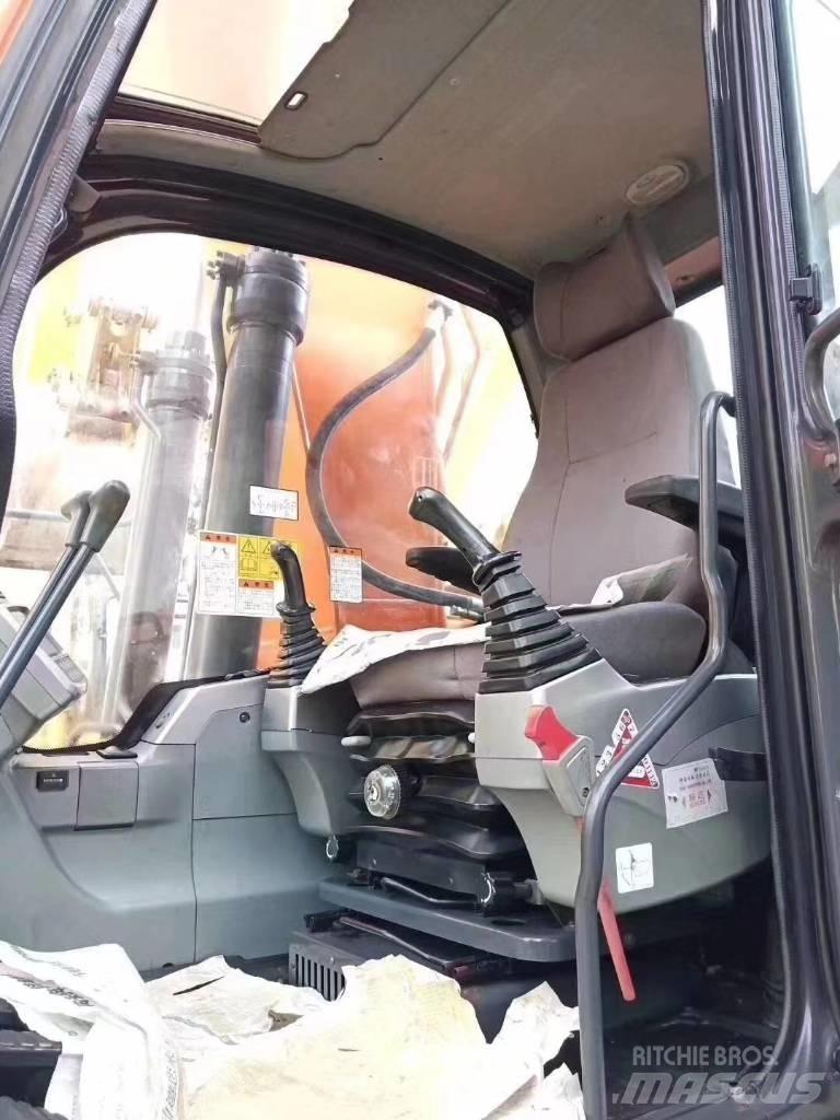 Doosan DX 225 LC Bagri goseničarji