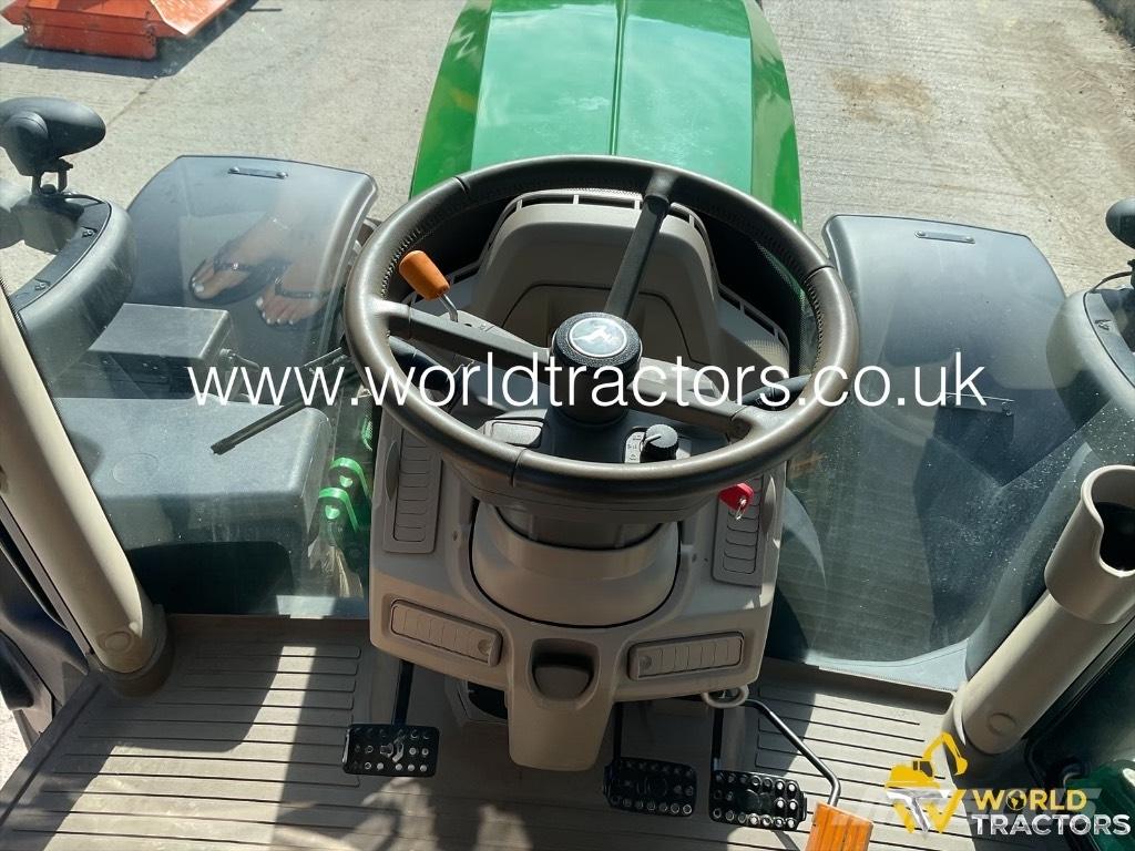 John Deere 6215 R Traktorji