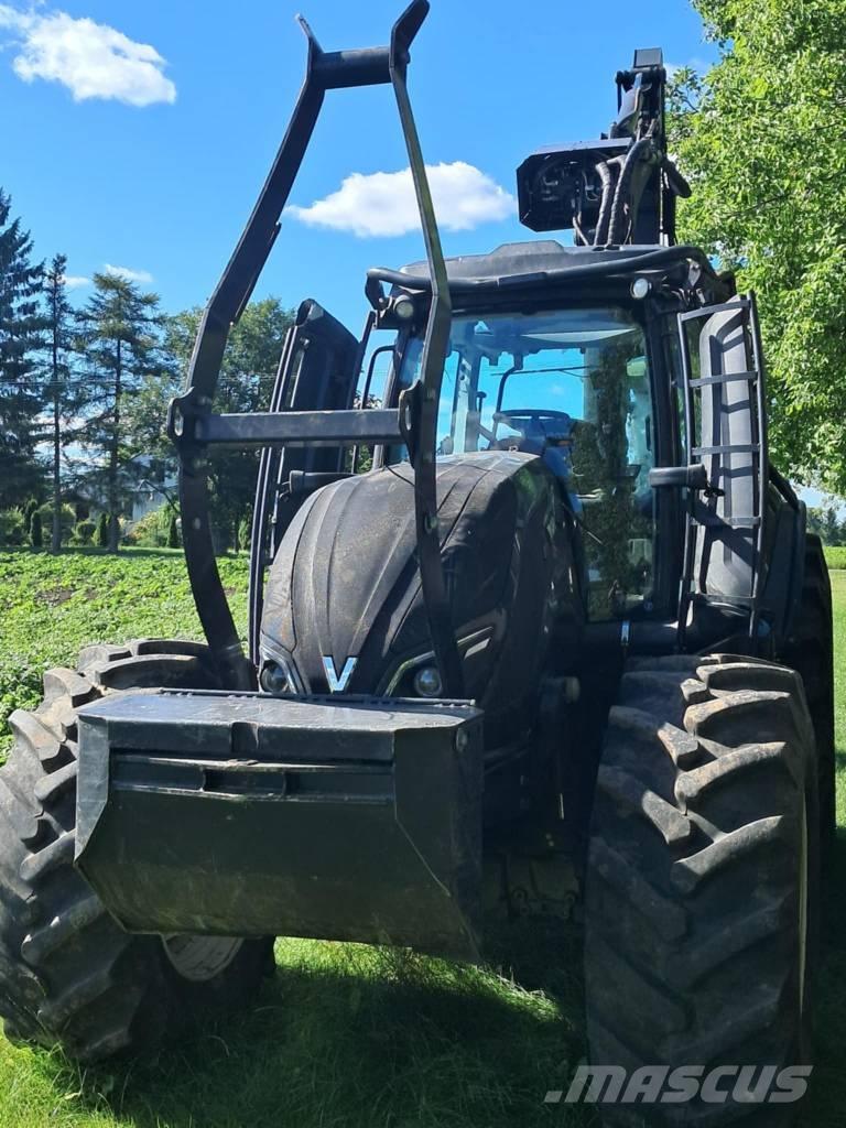 Valtra T 174 Harvesterji