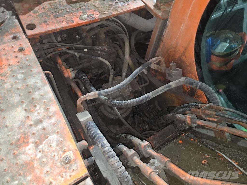 Doosan DX 210 W Bagri na kolesih