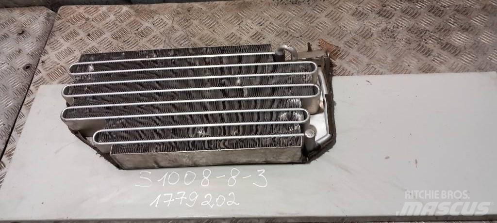 Scania R 440.    1779202 Radiatorji