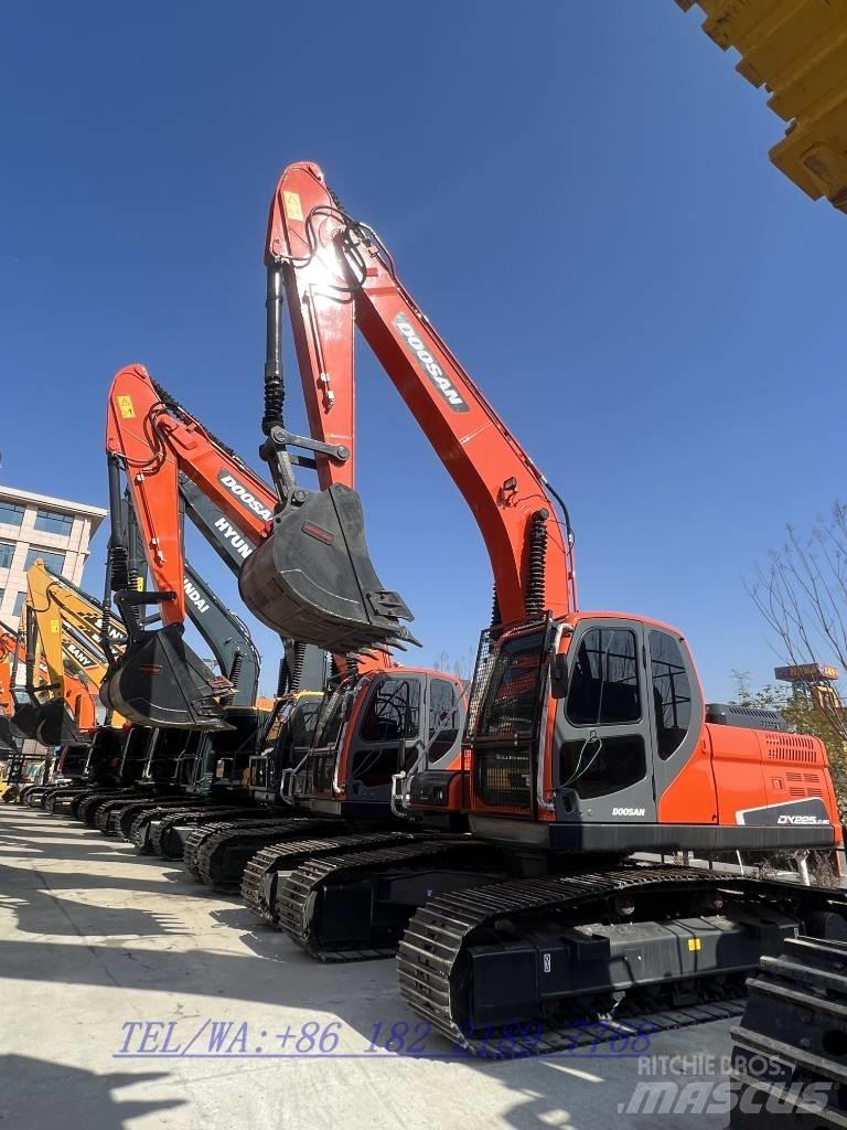 Doosan DX225 Bagri goseničarji