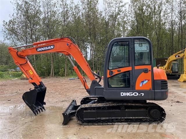 Doosan DH60-7 Mini bagri <7t