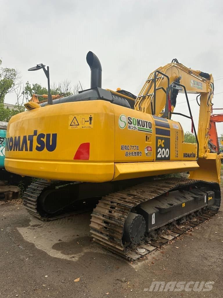 Komatsu PC 200-8 Bagri goseničarji