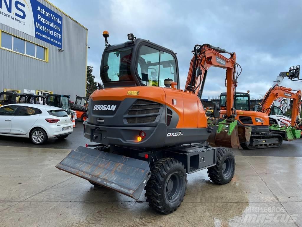 Doosan DX 57 W-5 Bagri na kolesih