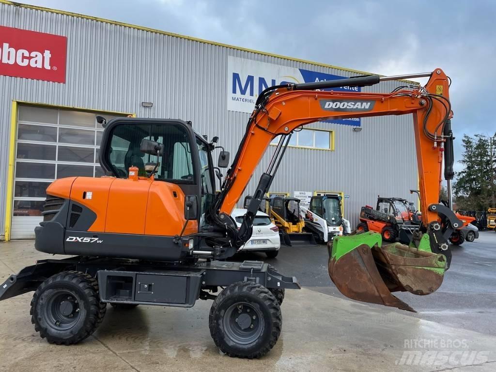 Doosan DX 57 W-5 Bagri na kolesih