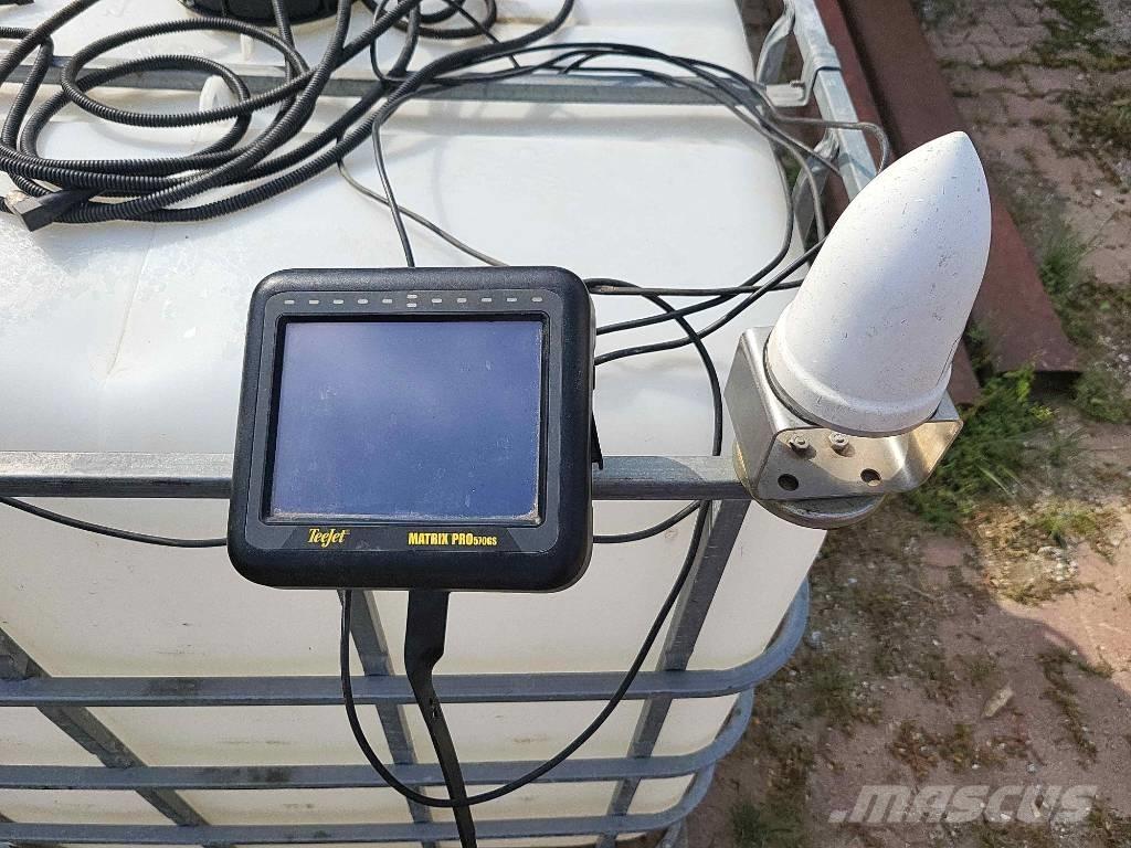  Greenpon Pony 3000 Vlečne škropilnice