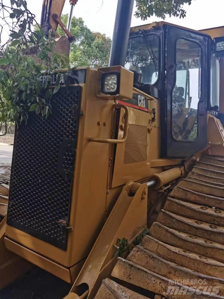 CAT D 4 H Buldožerji goseničarji