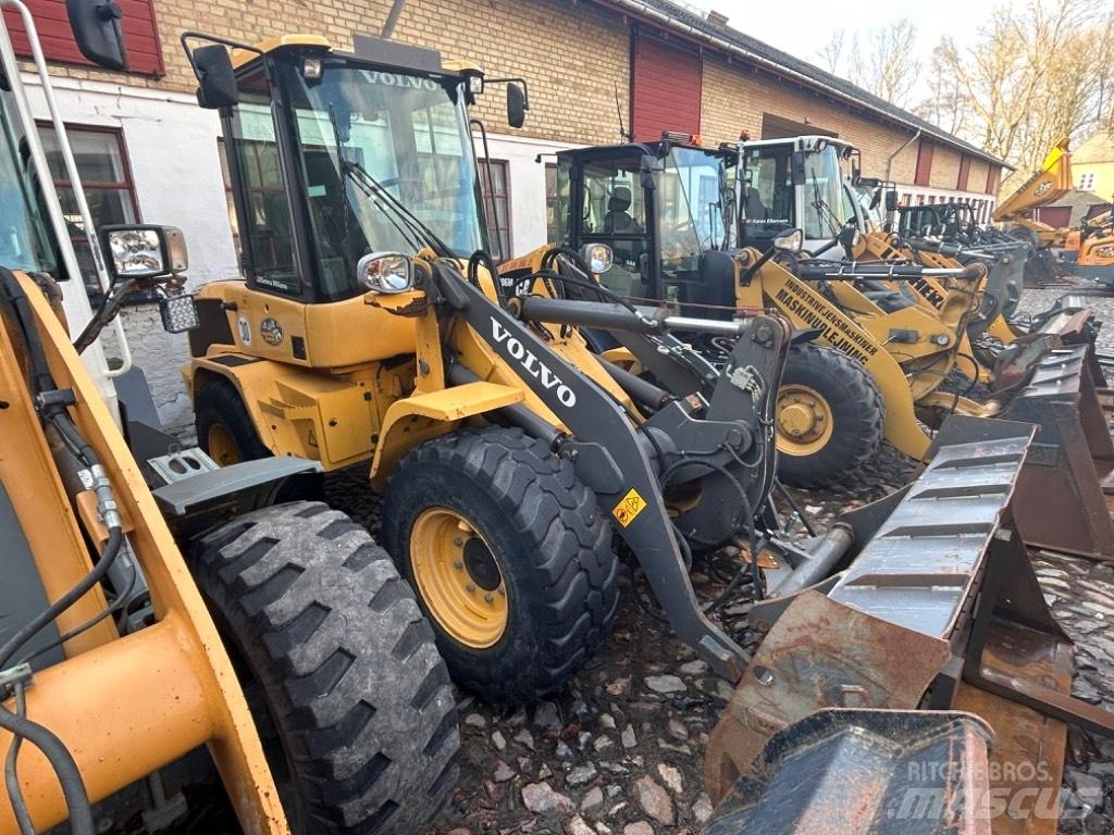 Volvo L 30 G Kolesni nakladalci
