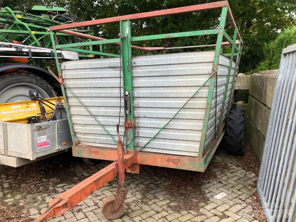 Veewagen  Prikolice za prevoz živine