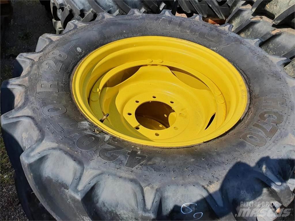 Mitas 420/70R28 x2 Gume, kolesa in platišča