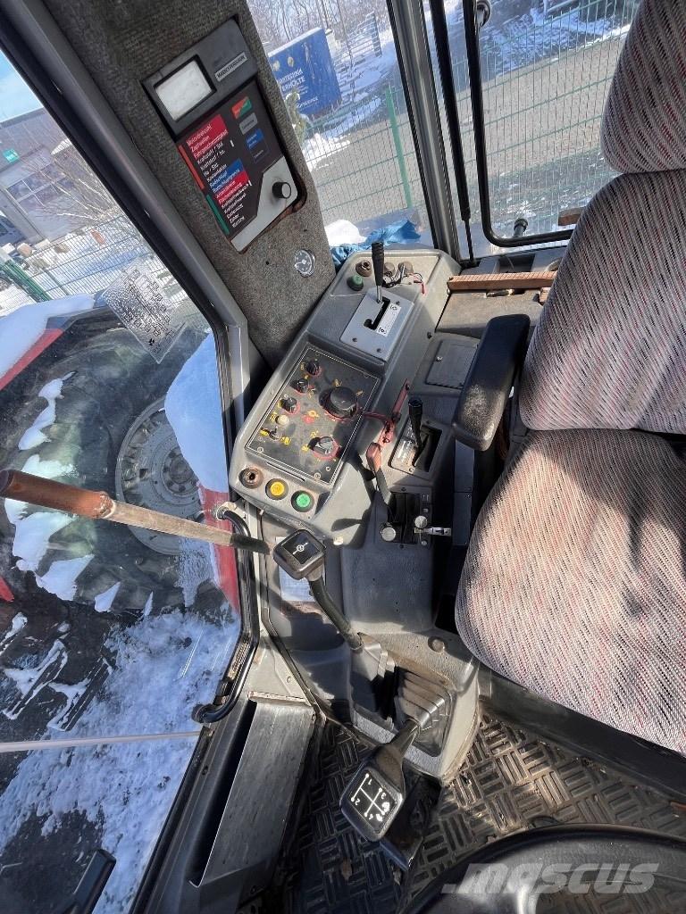 Massey Ferguson 3690 Traktorji