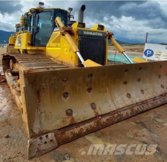 Komatsu D 65 PX-16 Buldožerji goseničarji