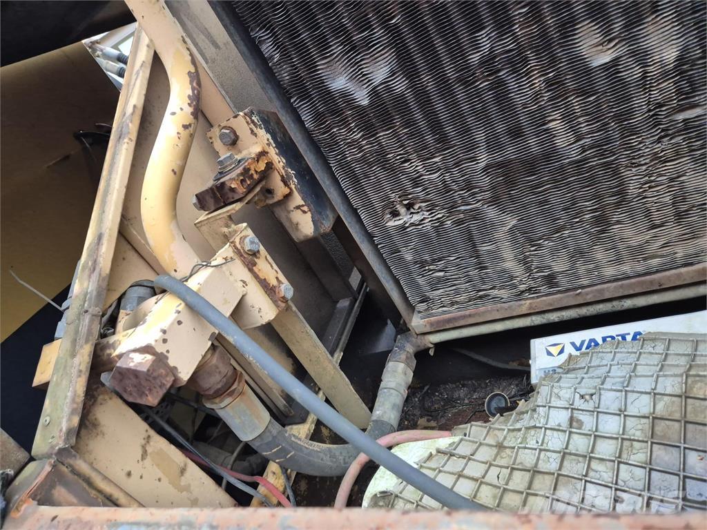 Komatsu PC180LC-3 Bagri goseničarji