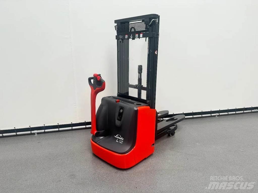 Linde L 12 l Ročni električni viličar