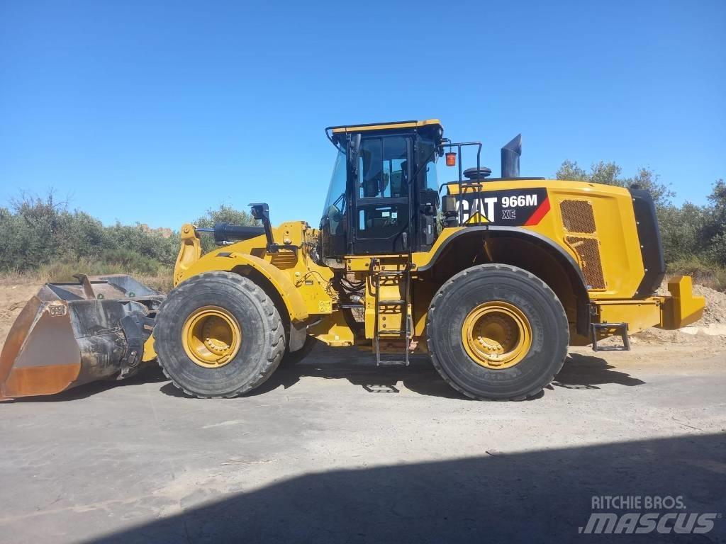 CAT 966 M Kolesni nakladalci